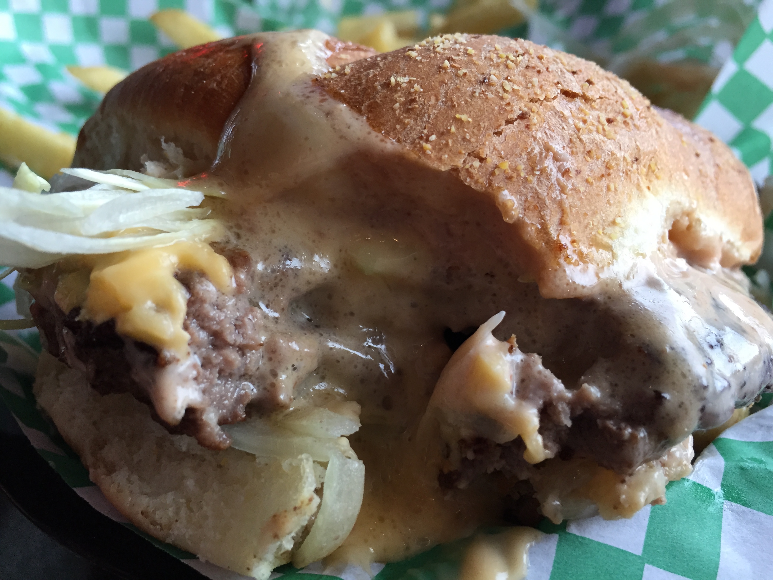 Where to Find the Best Juicy Lucy in Twin Cities Minnesota