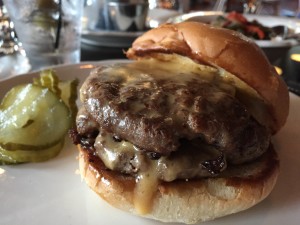 Cheeseburger ar St Dinette Lowertown St Paul