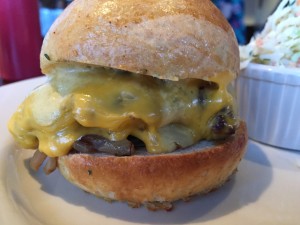 Nighthawks Cheeseburger